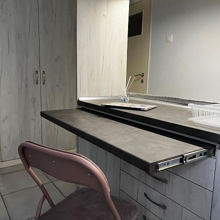 Budget Private Room In The Center Афины Экстерьер фото