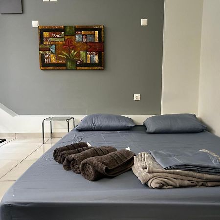 Budget Private Room In The Center Афины Экстерьер фото