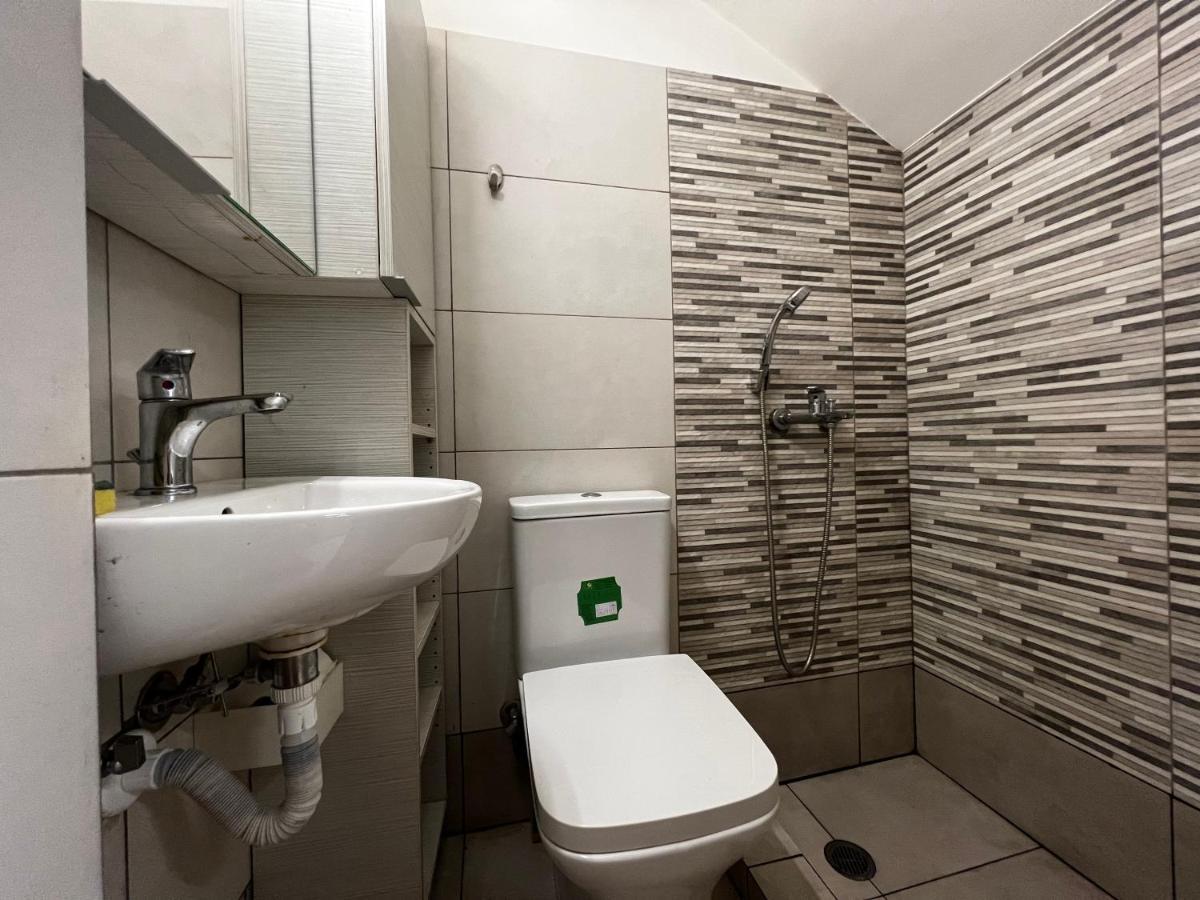 Budget Private Room In The Center Афины Экстерьер фото